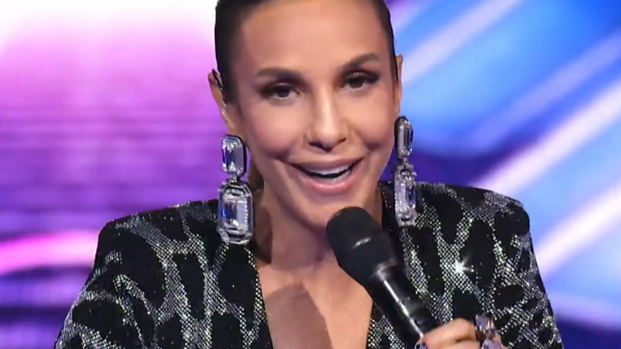 Ivete Sangalo quebra protocolo da Globo e imita Silvio Santos no ‘The Masked Singer Brasil’: “Vem pra cá”