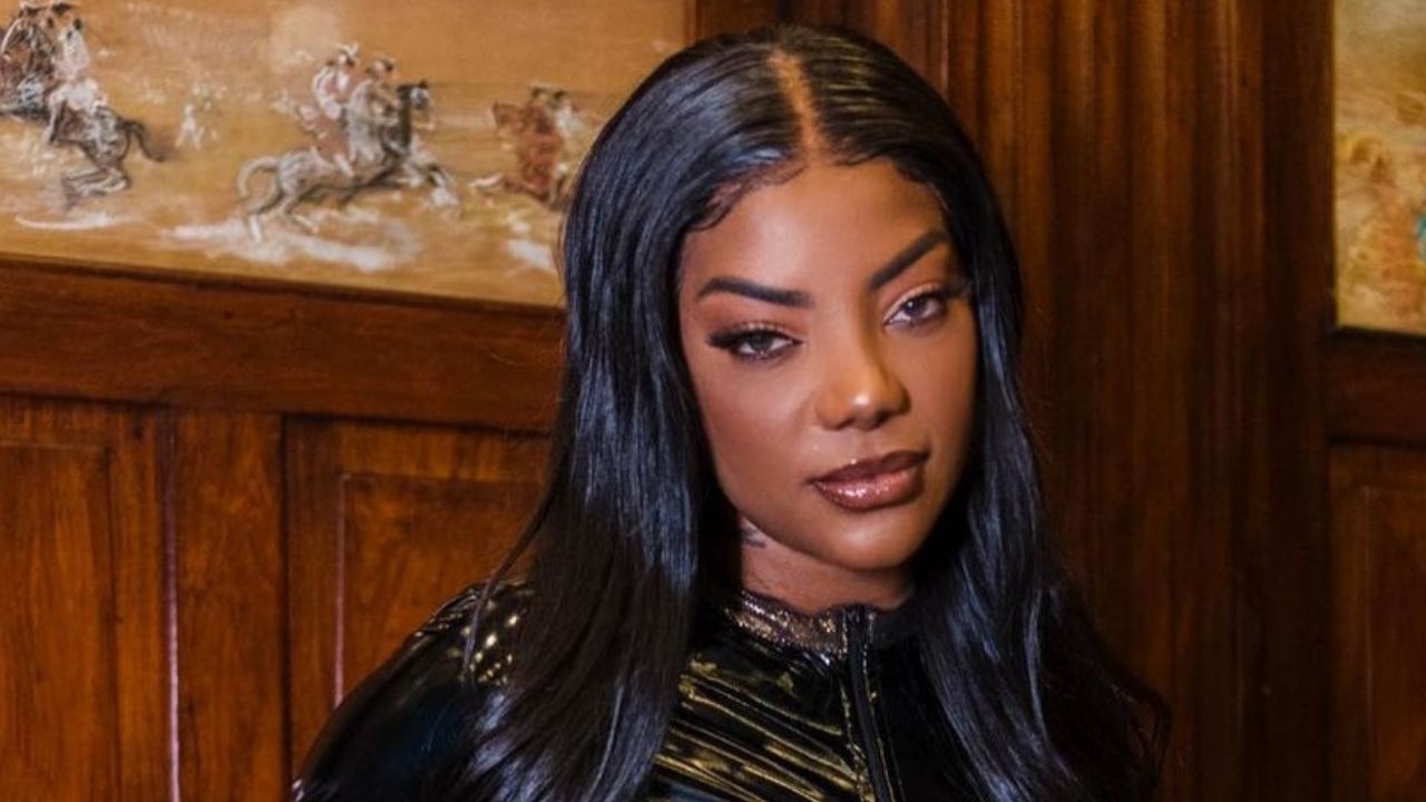 Ludmilla posa de microshortinho usando look chiquérrimo e exibe corpão de dar inveja: “Deusa”