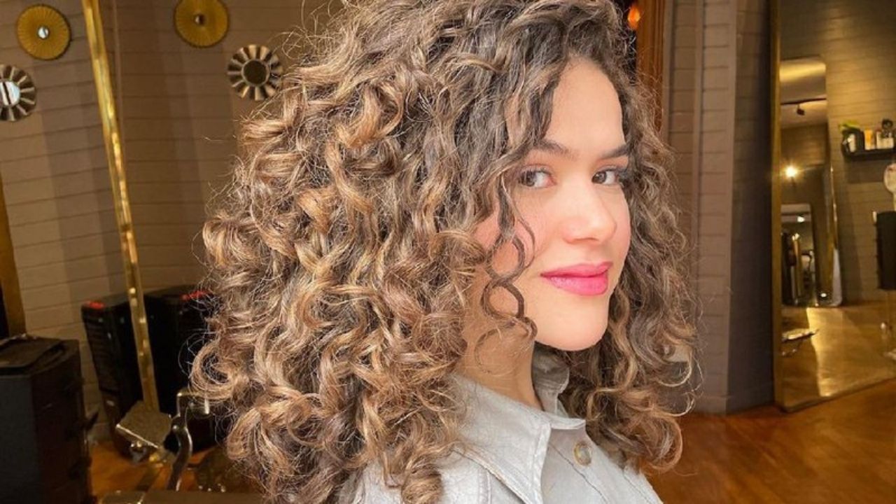Maisa Silva se irrita após fãs pedirem mudança em seus cabelos: “Posso usar do jeito que eu quiser”