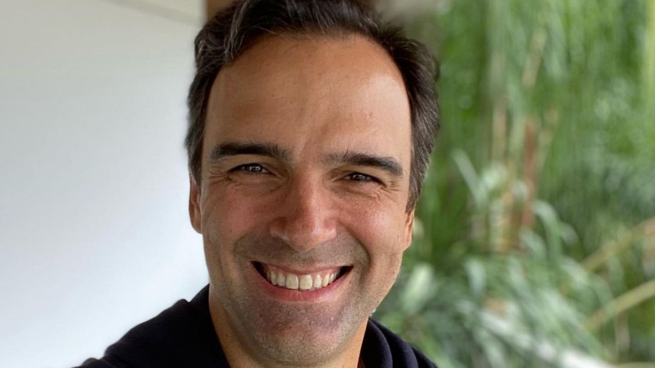 Tadeu Schmidt oficializa data para se despedir do ‘Fantástico’ e comemora: “Vou aproveitar muito”