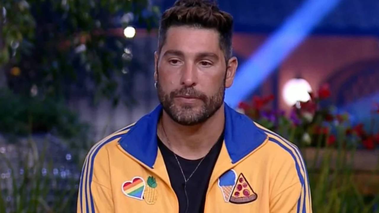 A Fazenda 13: Produção comete sequência de gafes e entrega eliminação de Victor Pecoraro antes da hora