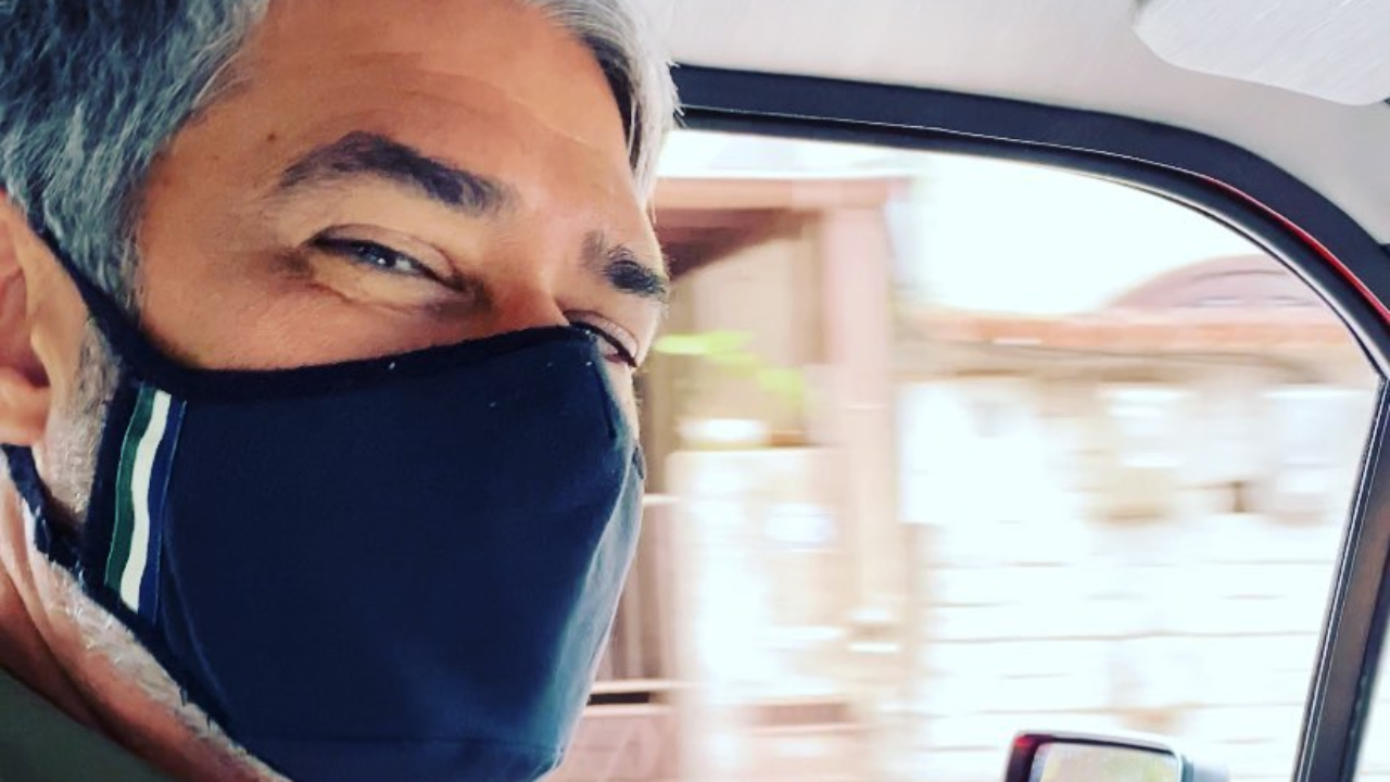 Oi? William Bonner rebate comentários após ser questionado sobre uso de máscara: “Proteção no rosto”