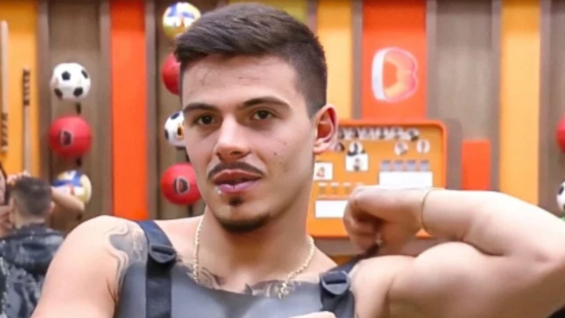 A Fazenda 14: Thomaz Costa revela abstinência de sexo em novo amor: “Só depois do casamento”
