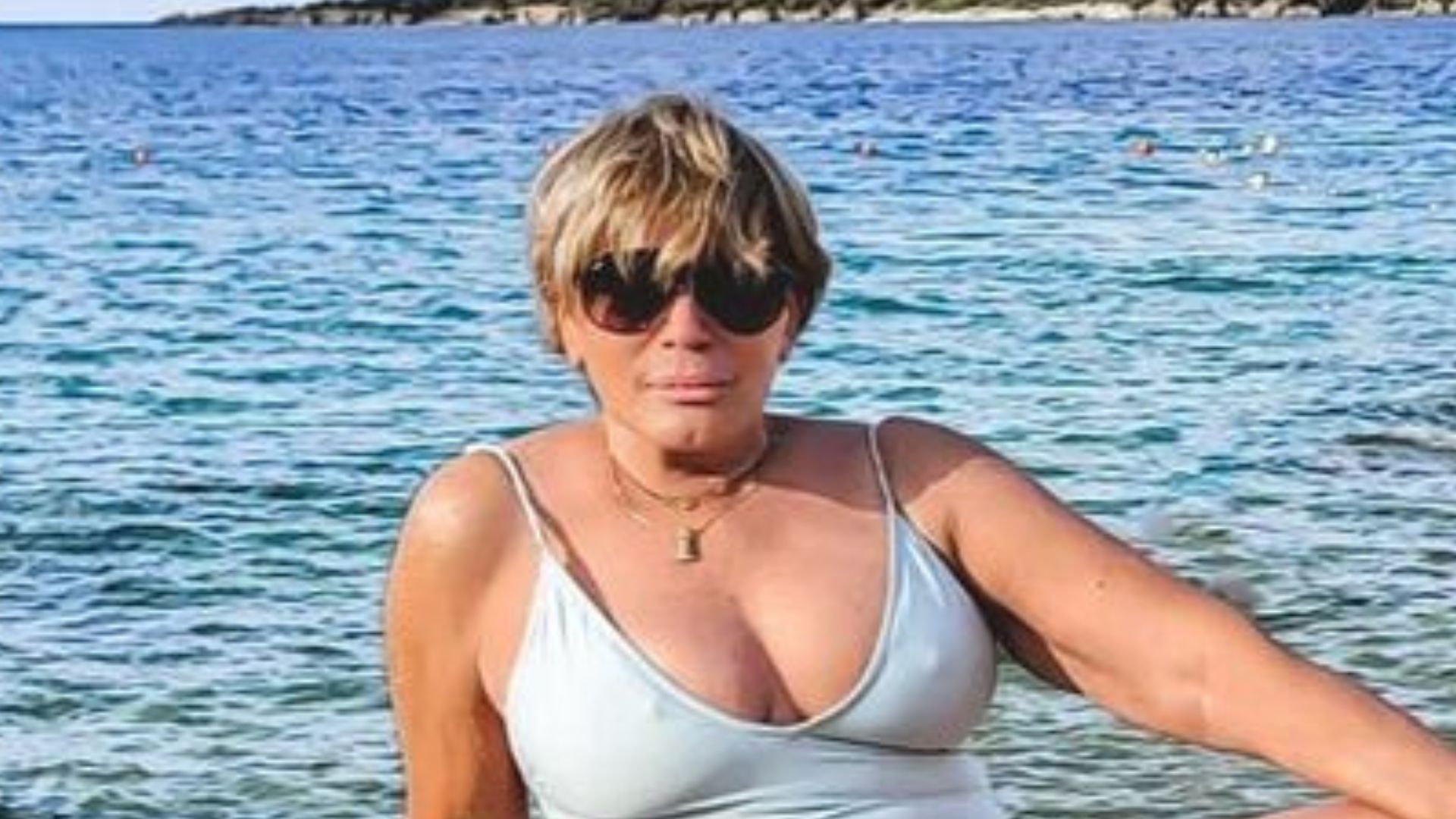 Aos 80 anos, Susana Vieira faz pose ousada e coloca corpão pra jogo: “Poderosa”