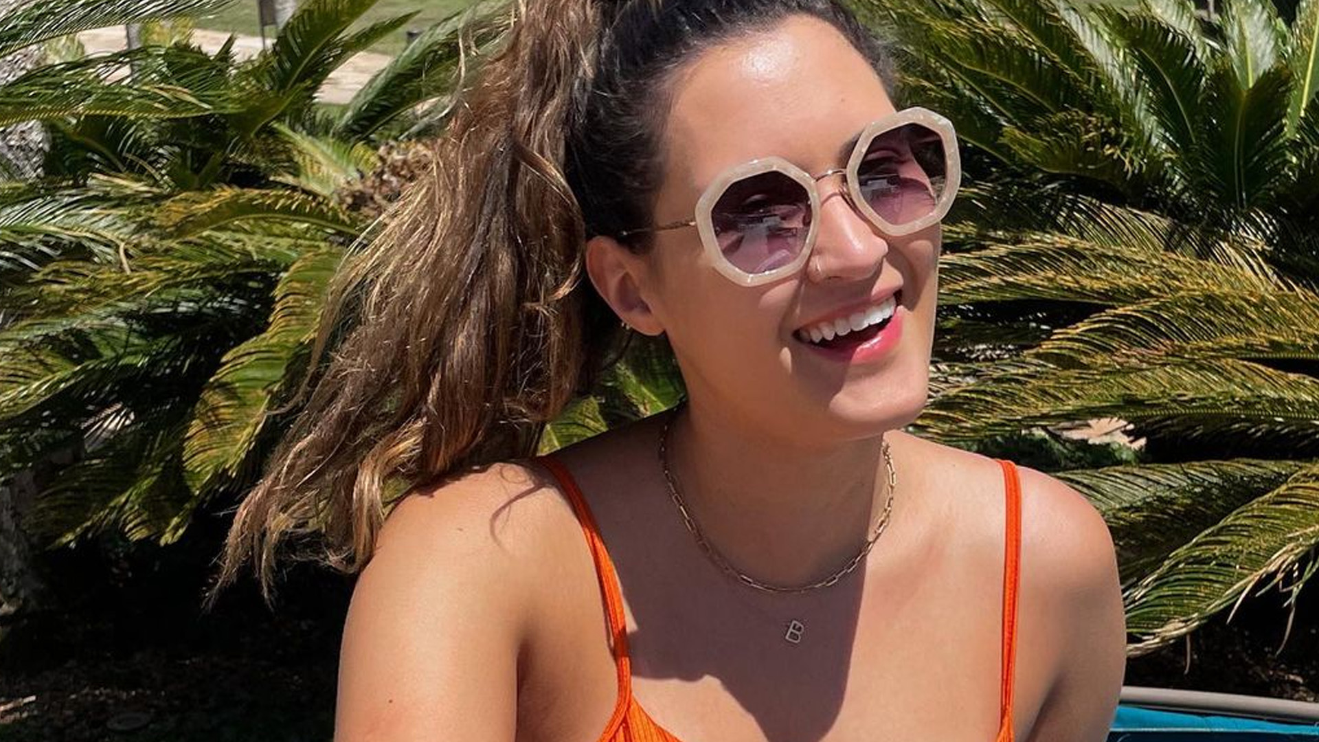 Filha de Fátima e Bonner, Beatriz Bonemer exibe curvas de biquíni: “A mais bela”