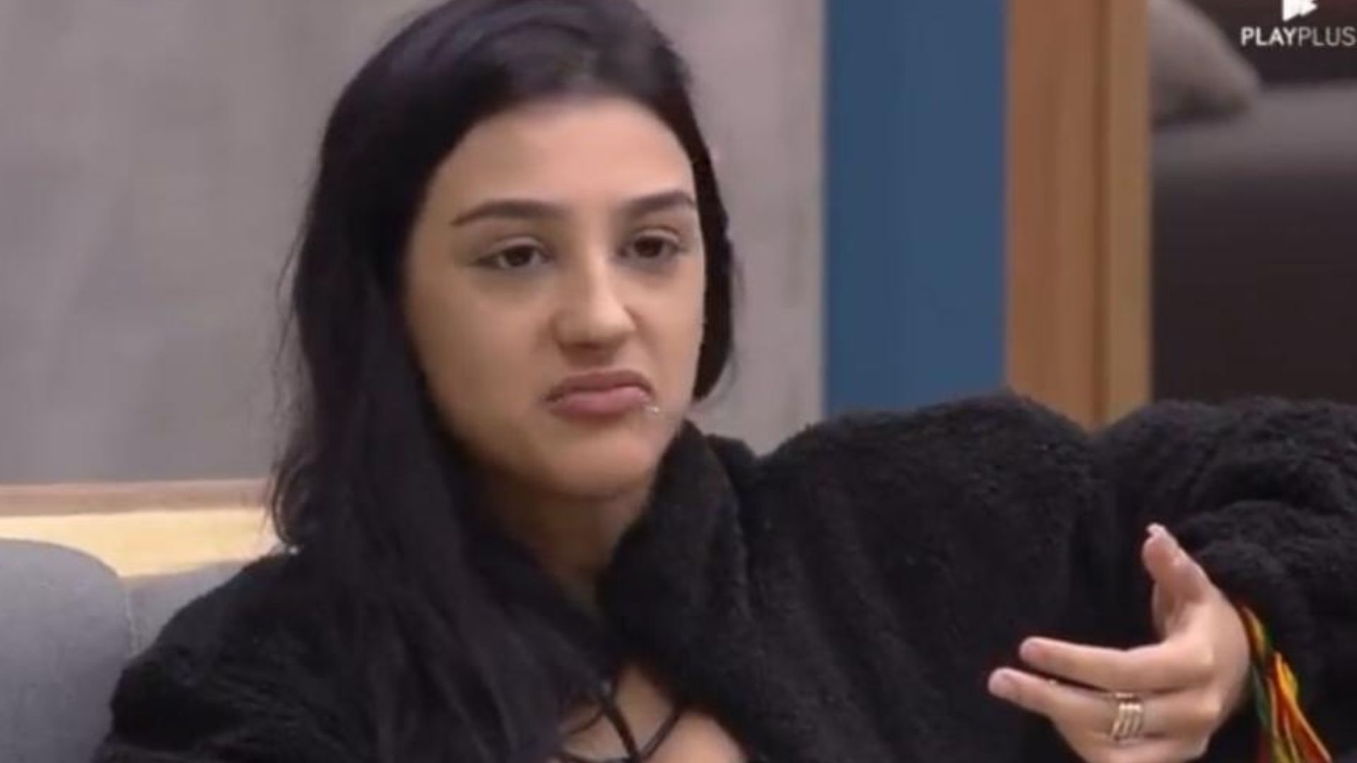 A Fazenda: Bia Miranda, neta de Gretchen, revela noivado e choca peões: “Não sei”
