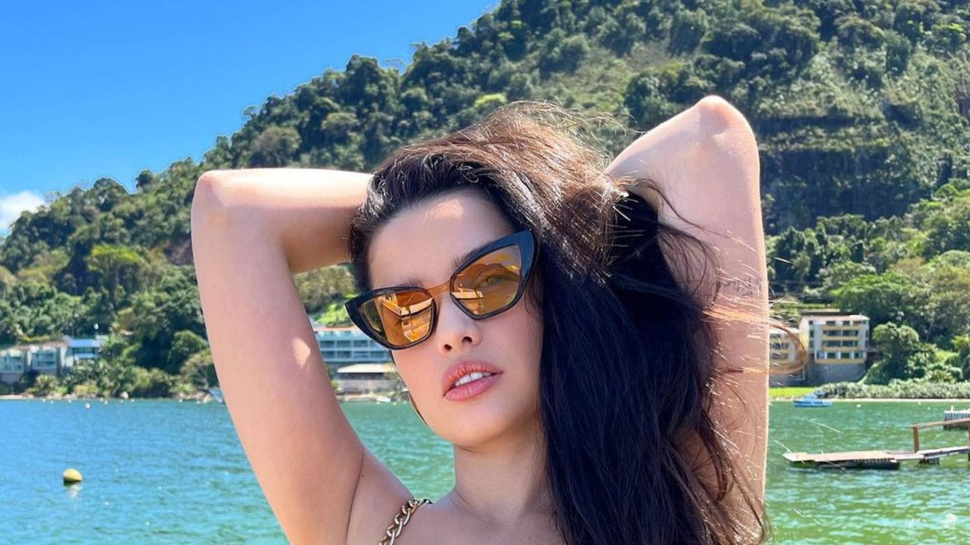 Ex-BBB Juliette Freire surge de biquíni em poses sensuais: “Que gata!”