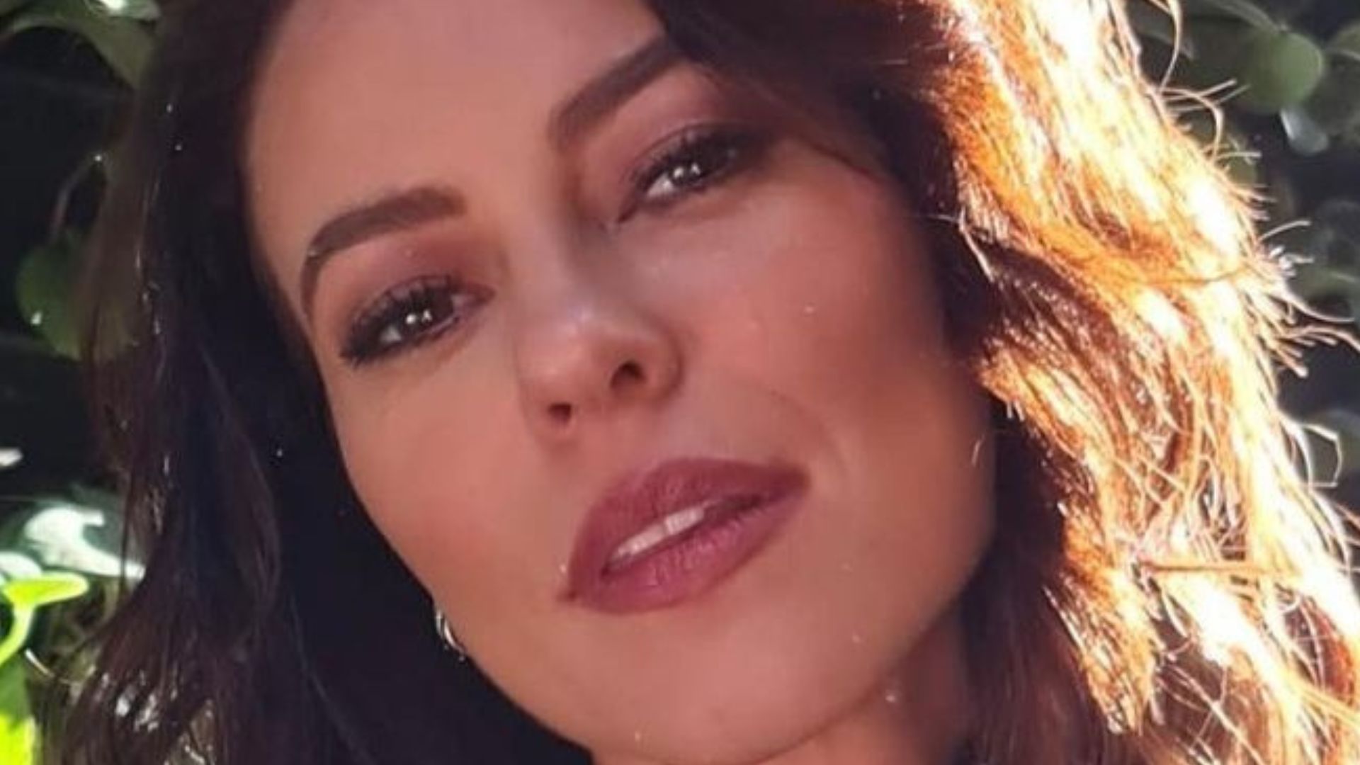 Paolla Oliveira dispensa filtros e exibe beleza natural: “Mais perfeita”