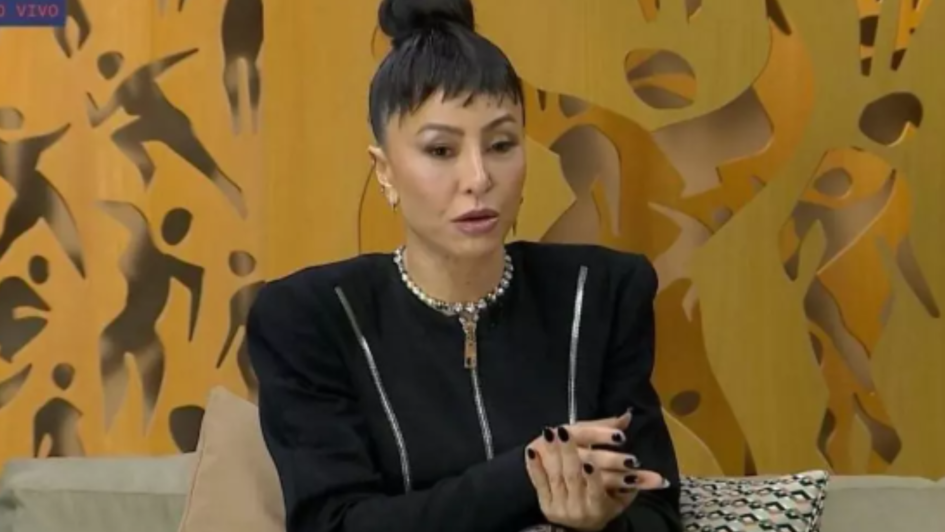 Sabrina Sato detalha dificuldades sobre doença após a gravidez: “Na cama chorando”