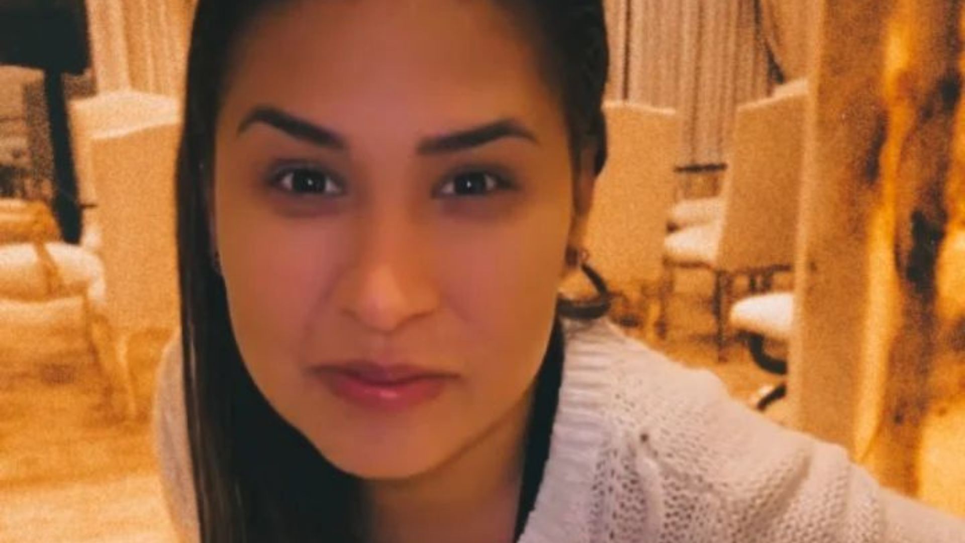 Que mico! Simone passa vergonha em aniversário de amiga e desabafa: “Agora já foi”