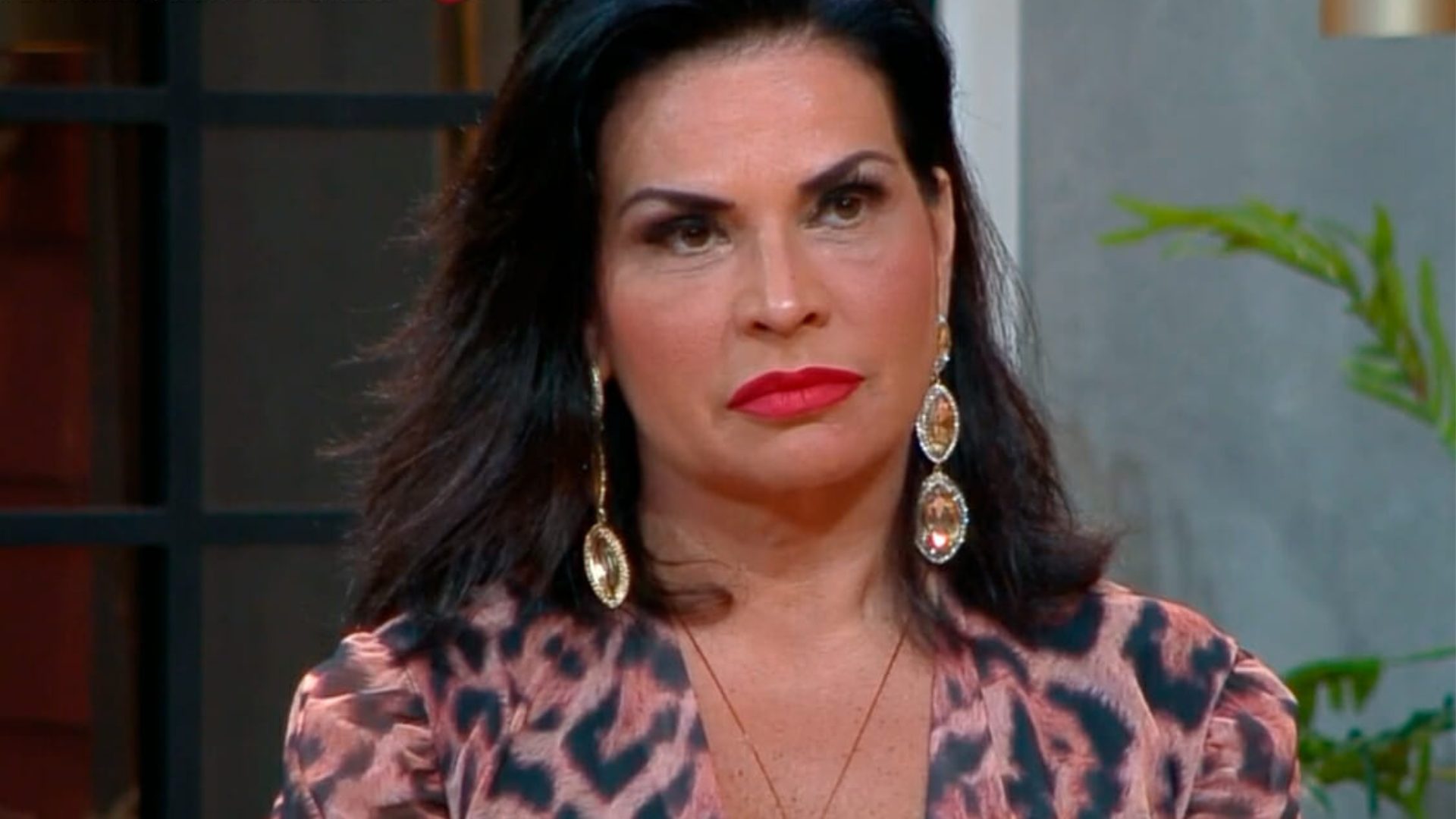 A Fazenda: Solange Gomes revela como peões têm acesso a informações externas: “Produção não pode pegar”