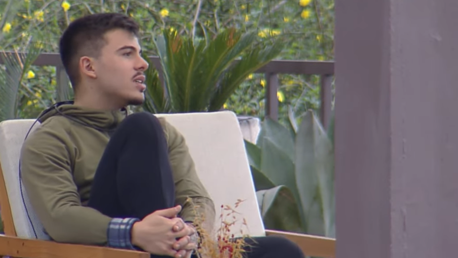 A Fazenda: Thomaz alega que fez milagre ao curar jovem de muletas: “Usado por Deus”