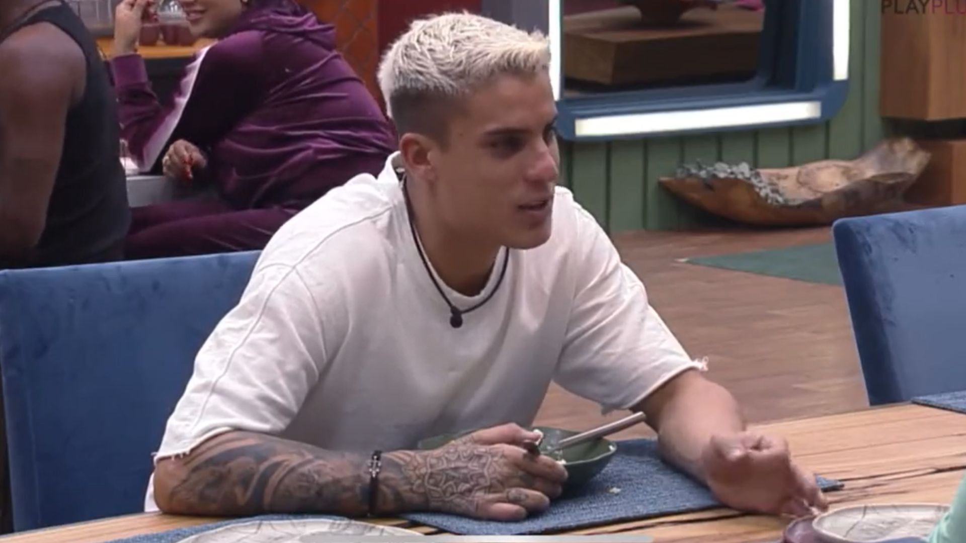 A Fazenda 14: Ex-padrasto de Neymar explica preferência por mulheres mais velhas
