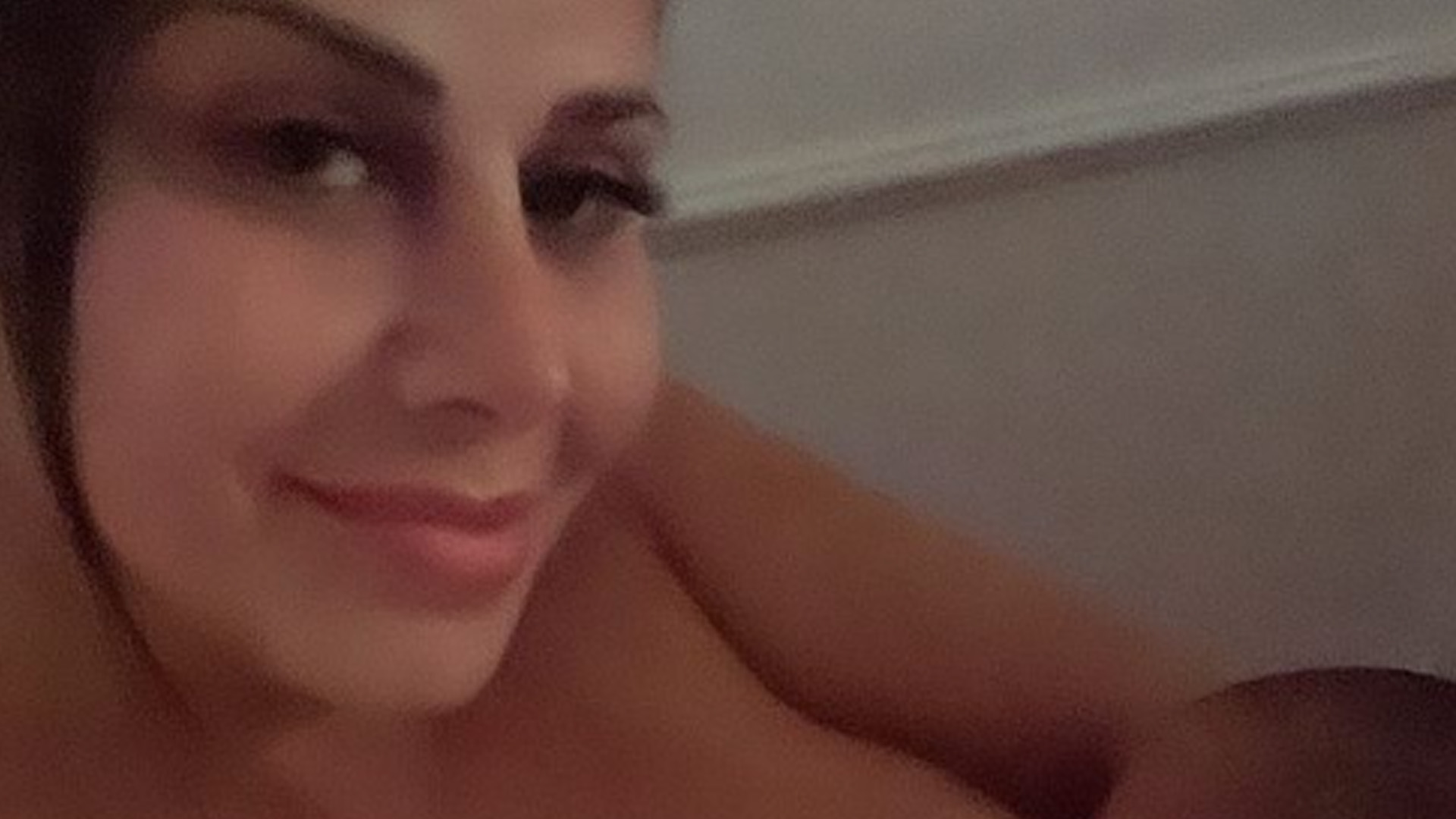 Viviane Araújo amamenta bebê Joaquim e se derrete de amor: “Meus dias assim”