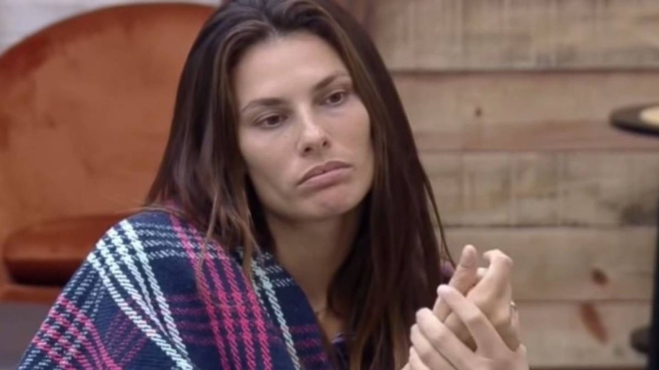 A Fazenda 13: Em nota, advogados pedem contato com Dayane: “Record ameaça expulsão”