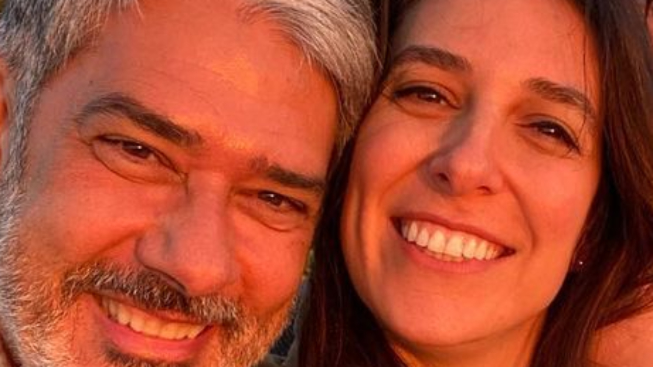 Esposa de Willian Bonner dá surra de beleza e assume fios brancos: “A verdade sem filtros!”