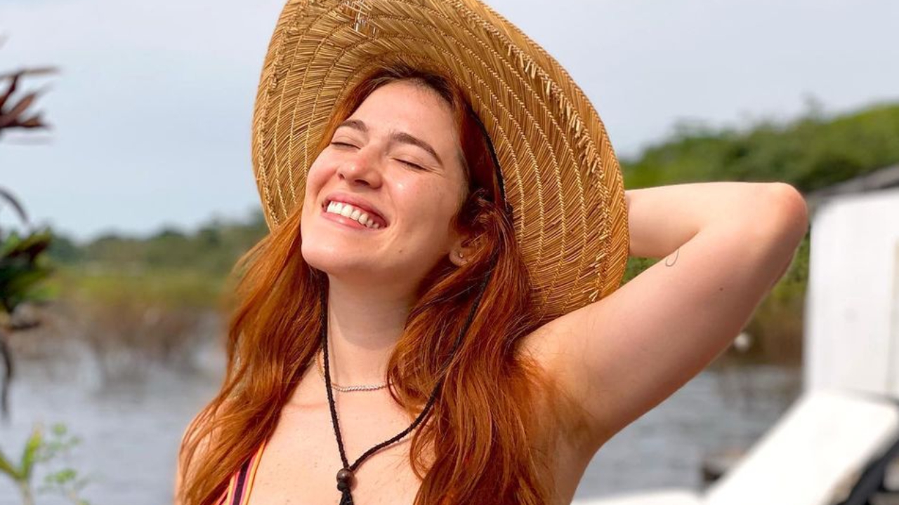 Poderosa, ex-BBB Ana Clara ostenta corpão sarado em raro clique de biquíni e coleciona elogios: “Mulherão!”