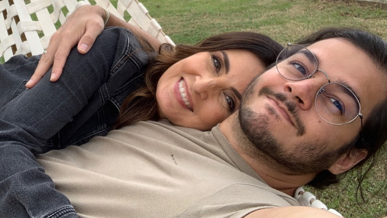Fátima Bernardes e Túlio Gadêlha celebram aniversário de namoro com troca de declarações: ”Te amo”
