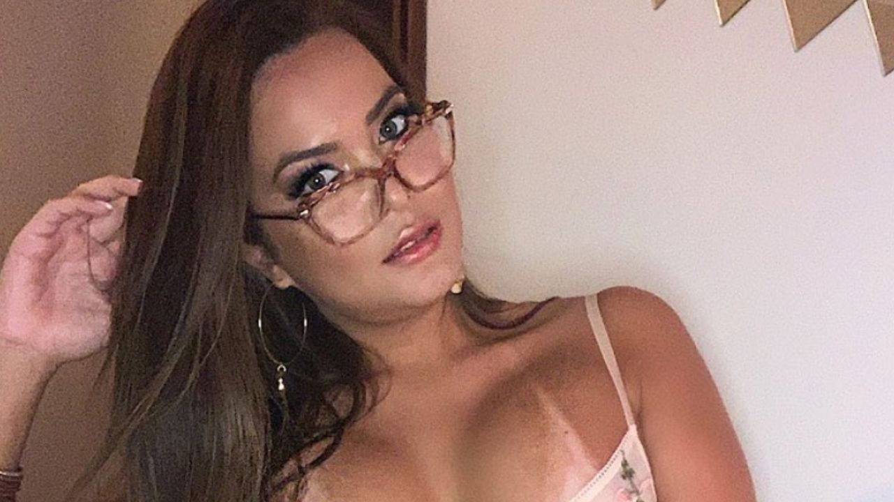 Geisy Arruda posa com lingerie totalmente transparente e deixa fãs boquiabertos: “Que delícia”