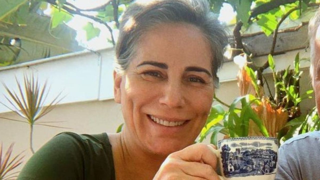 Glória Pires surge em momento super romântico com o marido Orlando Morais: “Juntinhos”
