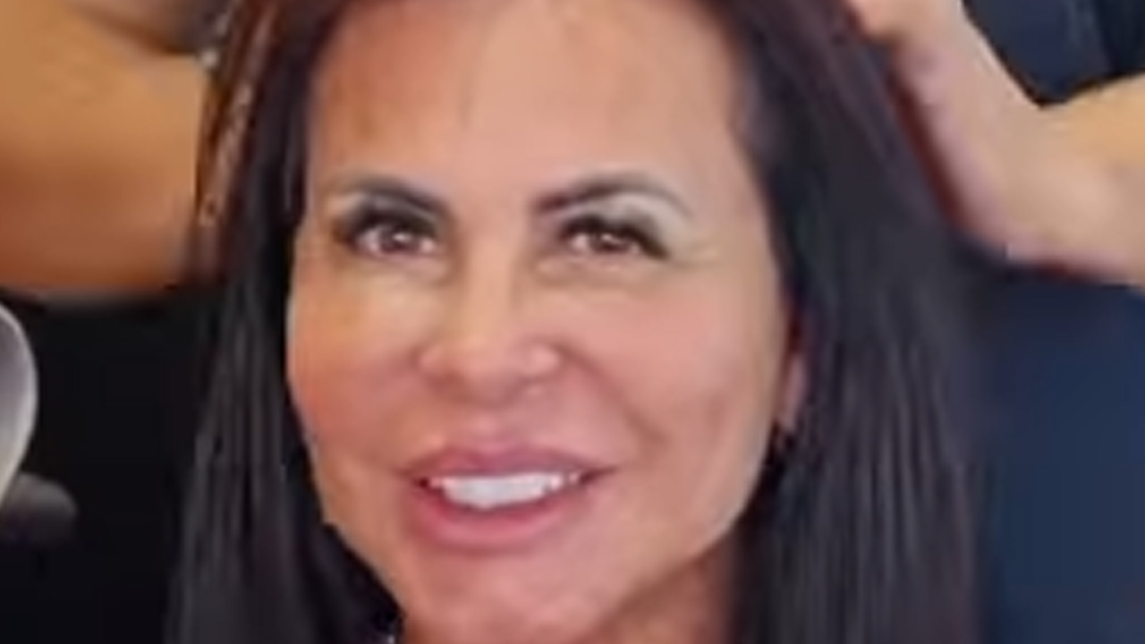 Gretchen renova o visual e aparece com os cabelos totalmente diferentes: “Mais uma mudança radical”