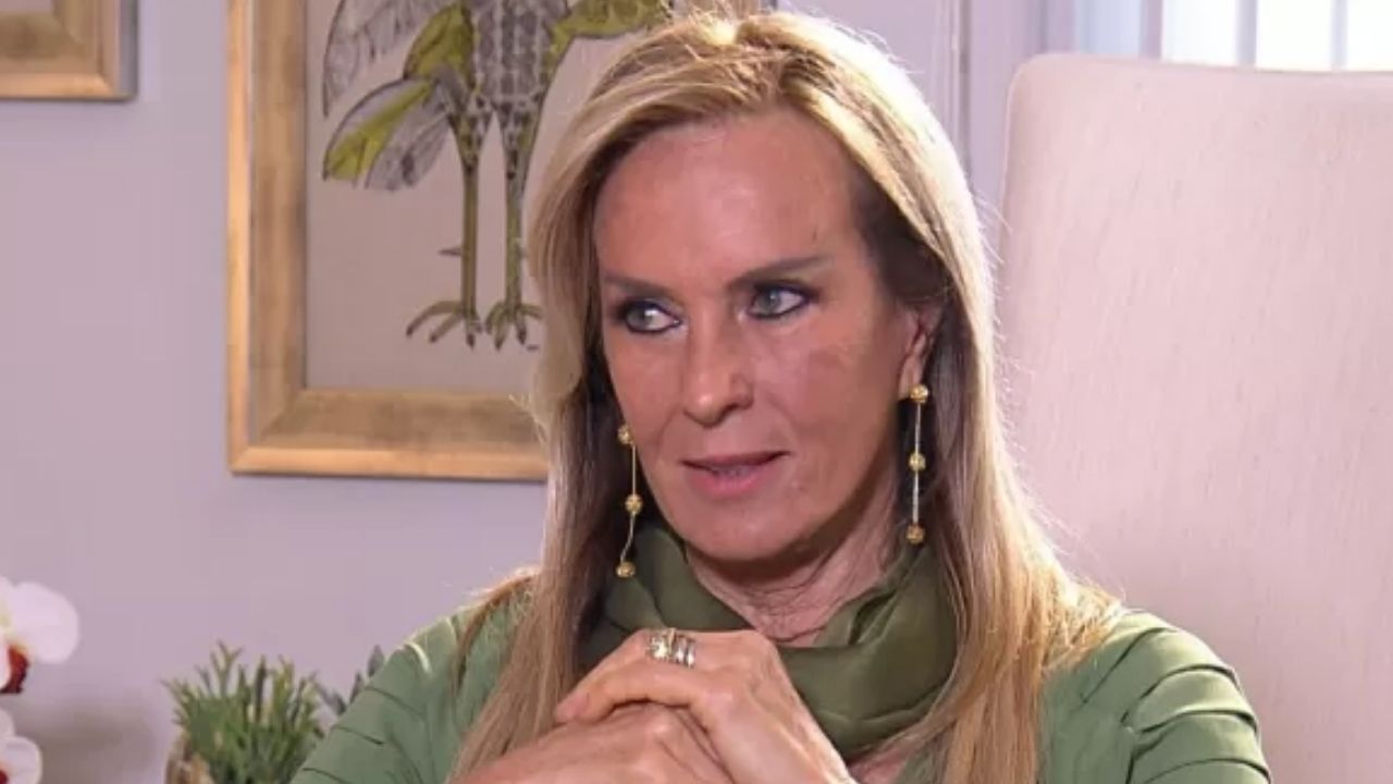 Após batalha contra câncer, Helô Pinheiro revela que sofre com impactos do tratamento: “Desequilibrada emocionalmente”