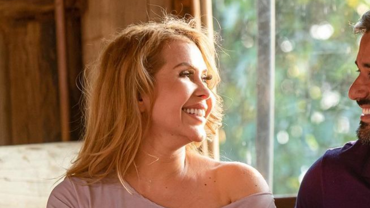 Tá rolando? Após rumores de affair, Joelma posa ao lado de fazendeiro gato e deixa fãs curiosos: ”Encontrei”