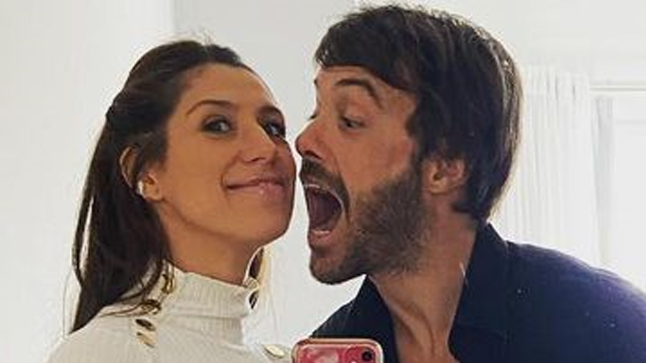 Kayky Brito e a namorada mostram primeiras imagens do filho e se encantam: “Olhem o tamanho”