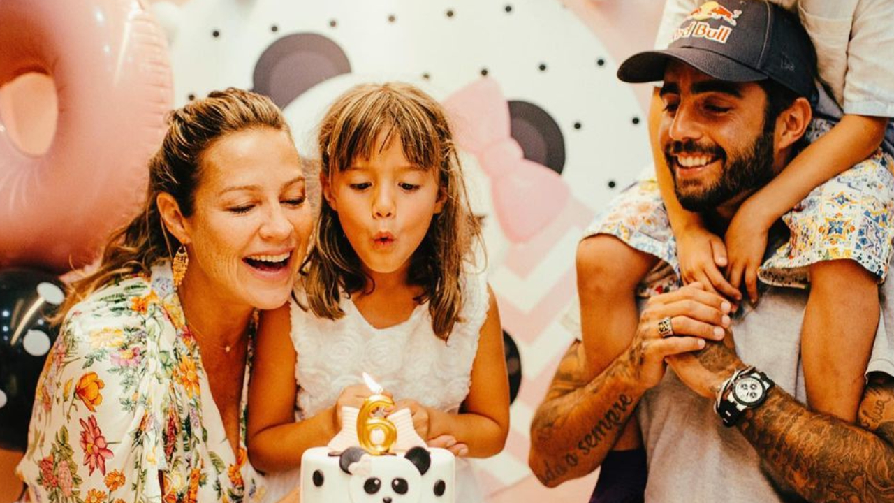 Luana Piovani e Pedro Scooby deixam diferenças de lado e celebram juntos o aniversário dos gêmeos