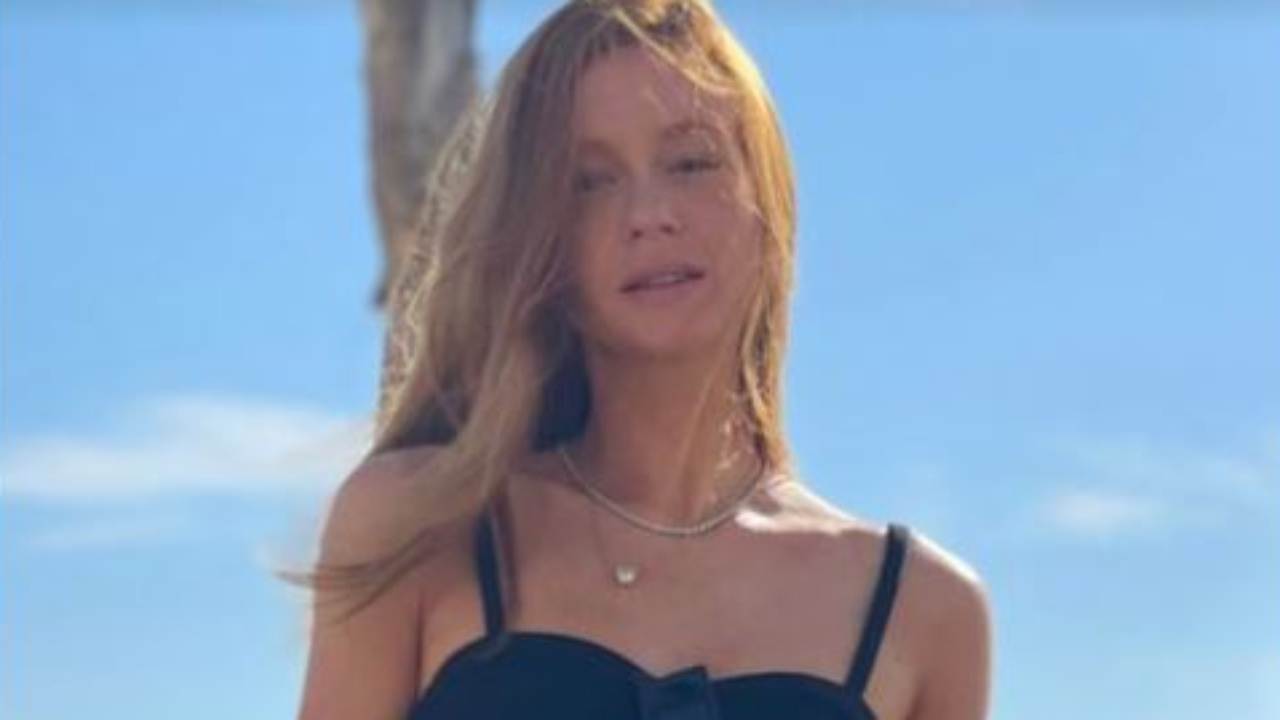 De biquíni e saia, Marina Ruy Barbosa renova o bronze e barriguinha magérrima rouba a cena: “Mulherão!”