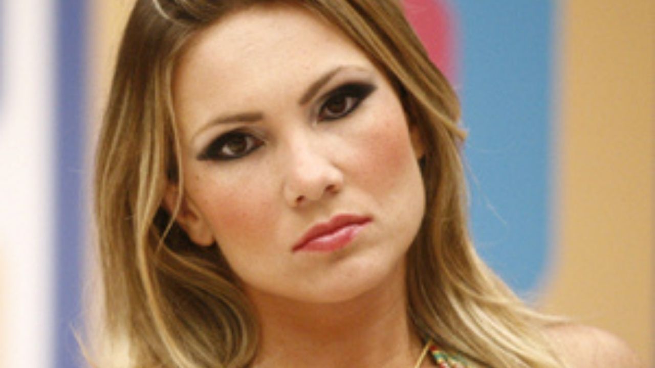 Morre aos 43 anos a ex-BBB Josy Oliveira após complicações de uma cirurgia delicada