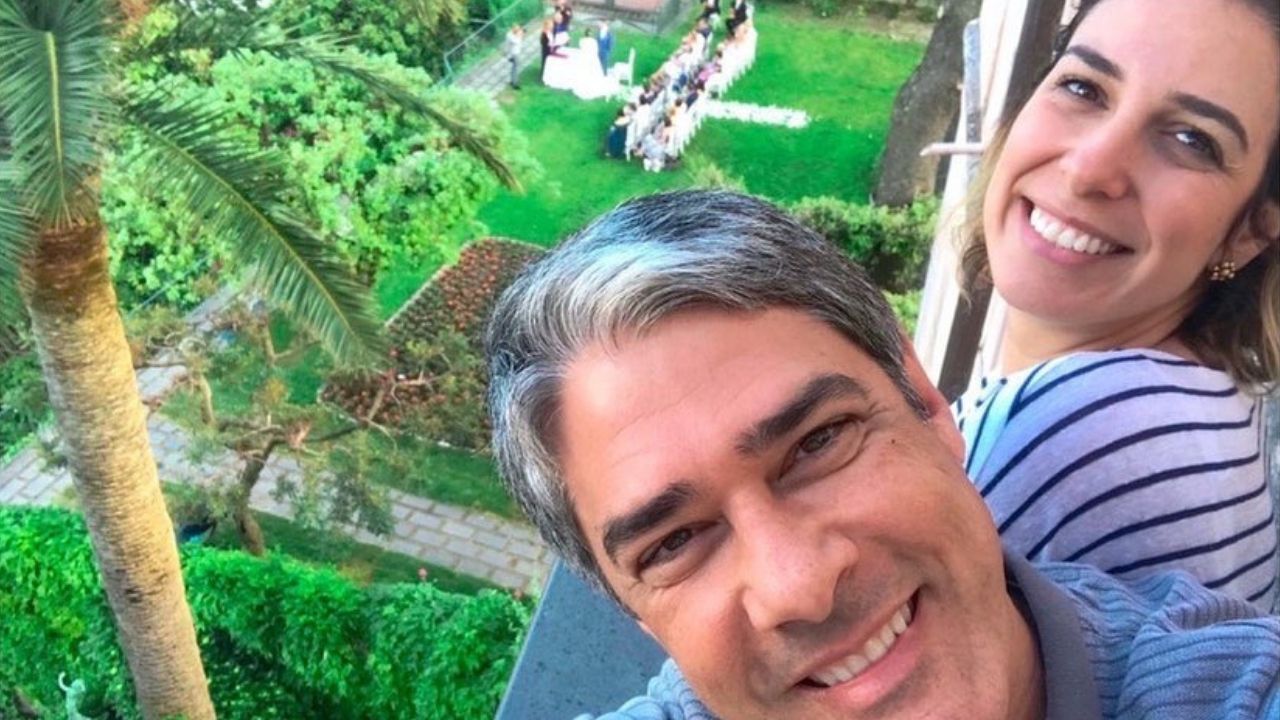 Apaixonadíssima, Natasha Dantas celebra três anos de casamento com William Bonner: “Feliz 1095 dias pra nós!”