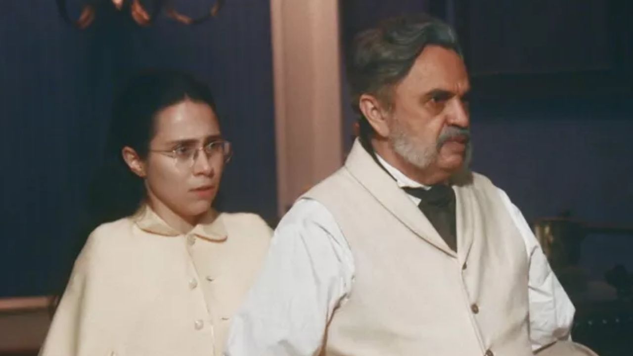 Nos Tempos do Imperador: Eudoro e Dolores flagram Tonico com prostituta: “Não assuste a moça”