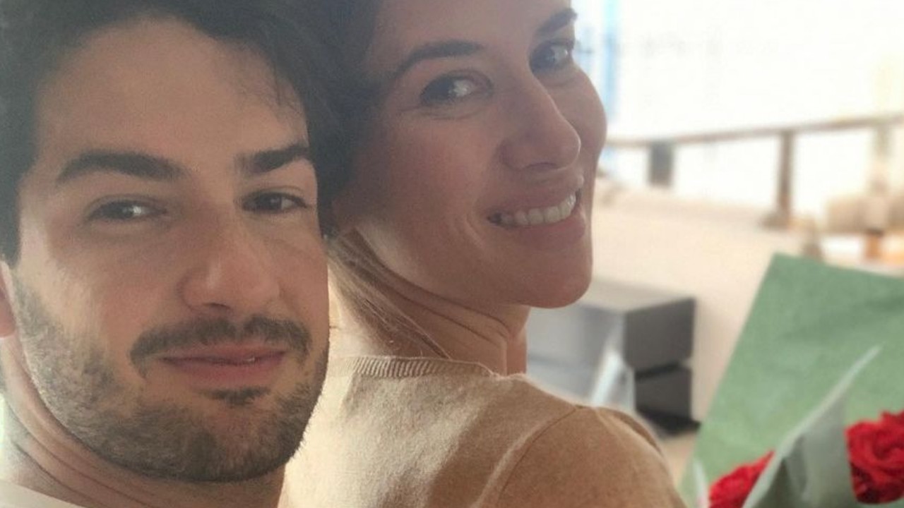 Apaixonada, Rebeca Abravanel diz em declaração que Alexandre Pato completa sua vida: “Sempre quero ter você nela”