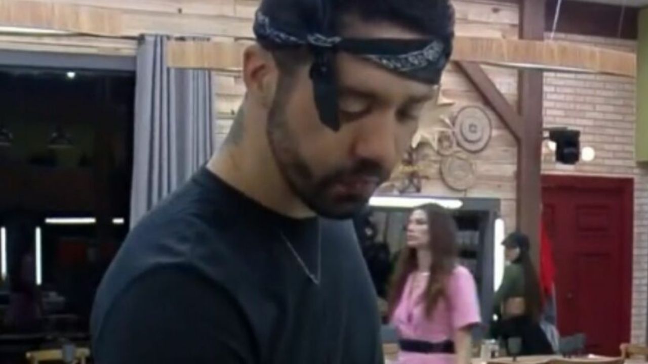 A Fazenda 13:  Web não perdoa ao ver Rico Melquiades cantar músicas do ‘BBB21’ e Wesley Safadão: “Querendo treta”