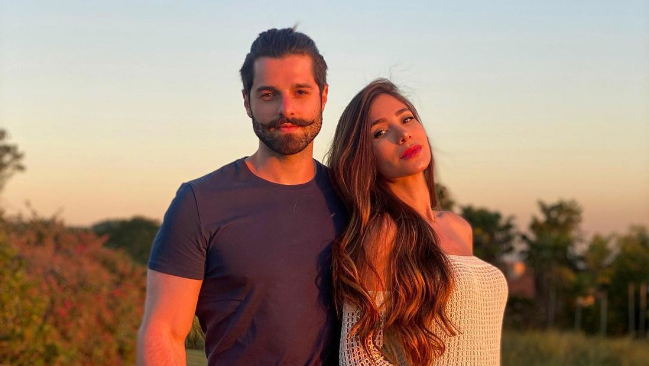 Esposa de Alok, Romana Novais desabafa sobre lado negativo da fama: ”Não escolhi ser conhecida”