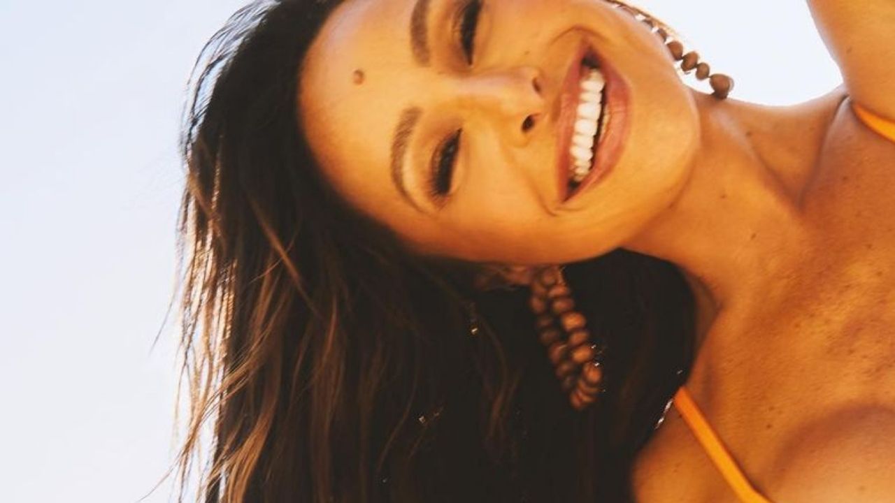 Na natureza, Sabrina Sato surge toda “trançada” em biquíni e web não poupa elogios: “Lindíssima”