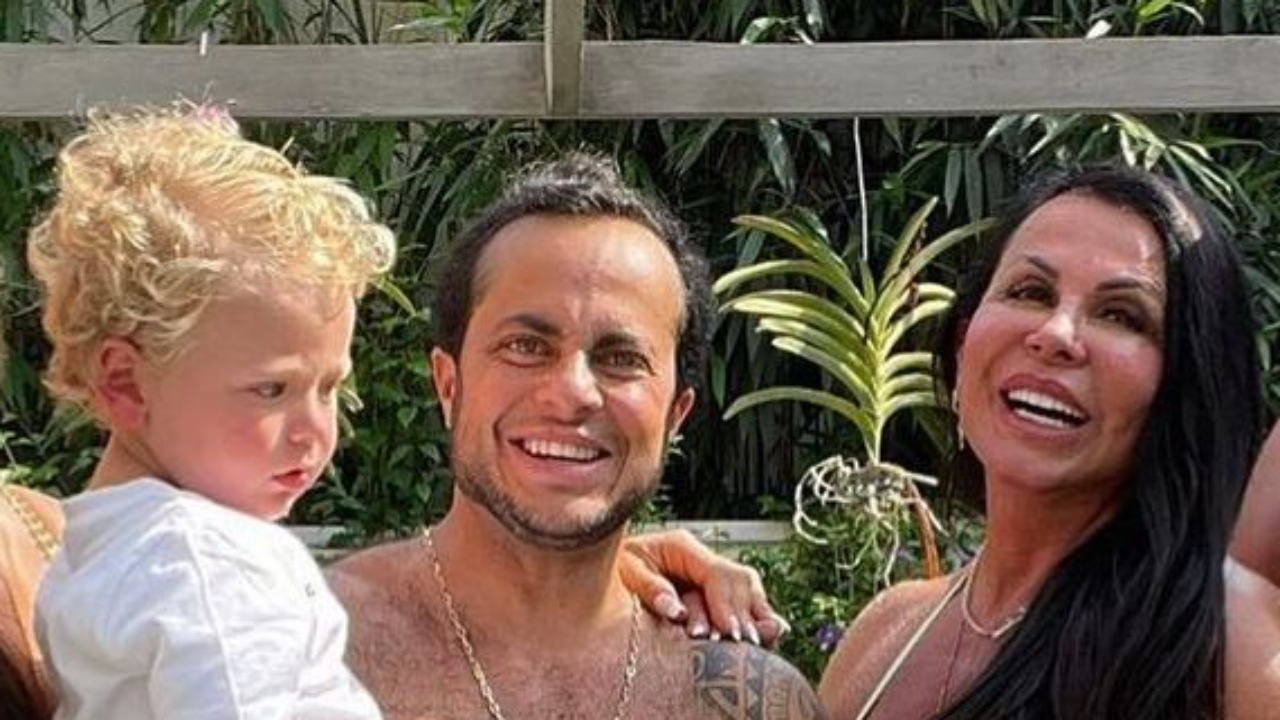 Aos 39 anos, Thammy Miranda mostra físico fortão em dia de piscina com a família: “Que homem!”