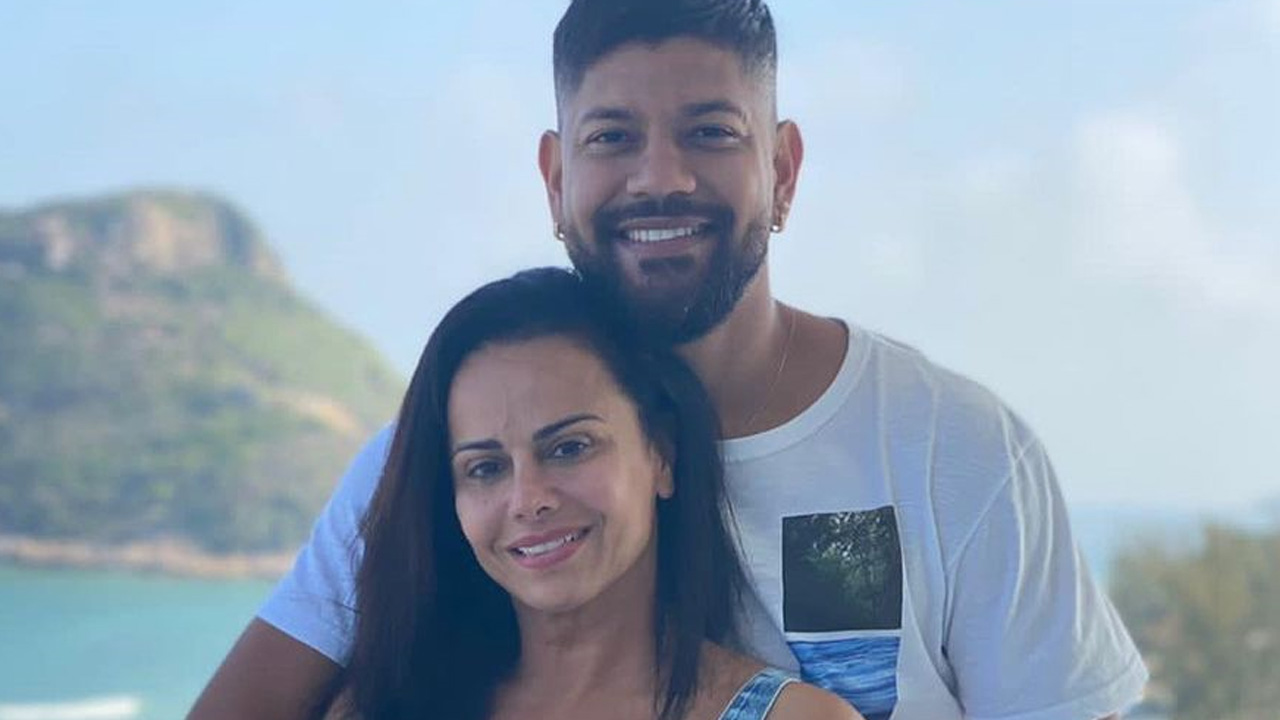 Recém-casada, Viviane Araújo abre intimidade e mostra fotos após noite de núpcias: “Cara da felicidade”