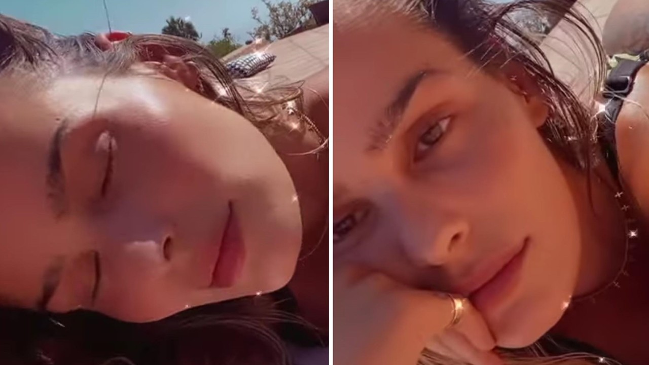 De bumbum para o alto, Yasmin Brunet exibe curvas espetaculares e mostra tatuagem indiscreta