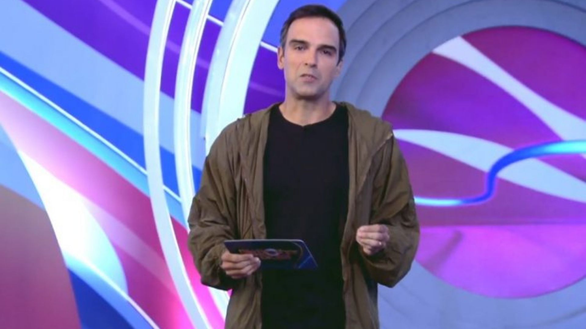 BBB22: Tadeu Schmidt alfineta brothers: “O povo quer ver história”